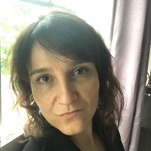 Meet your Posher, Carolina